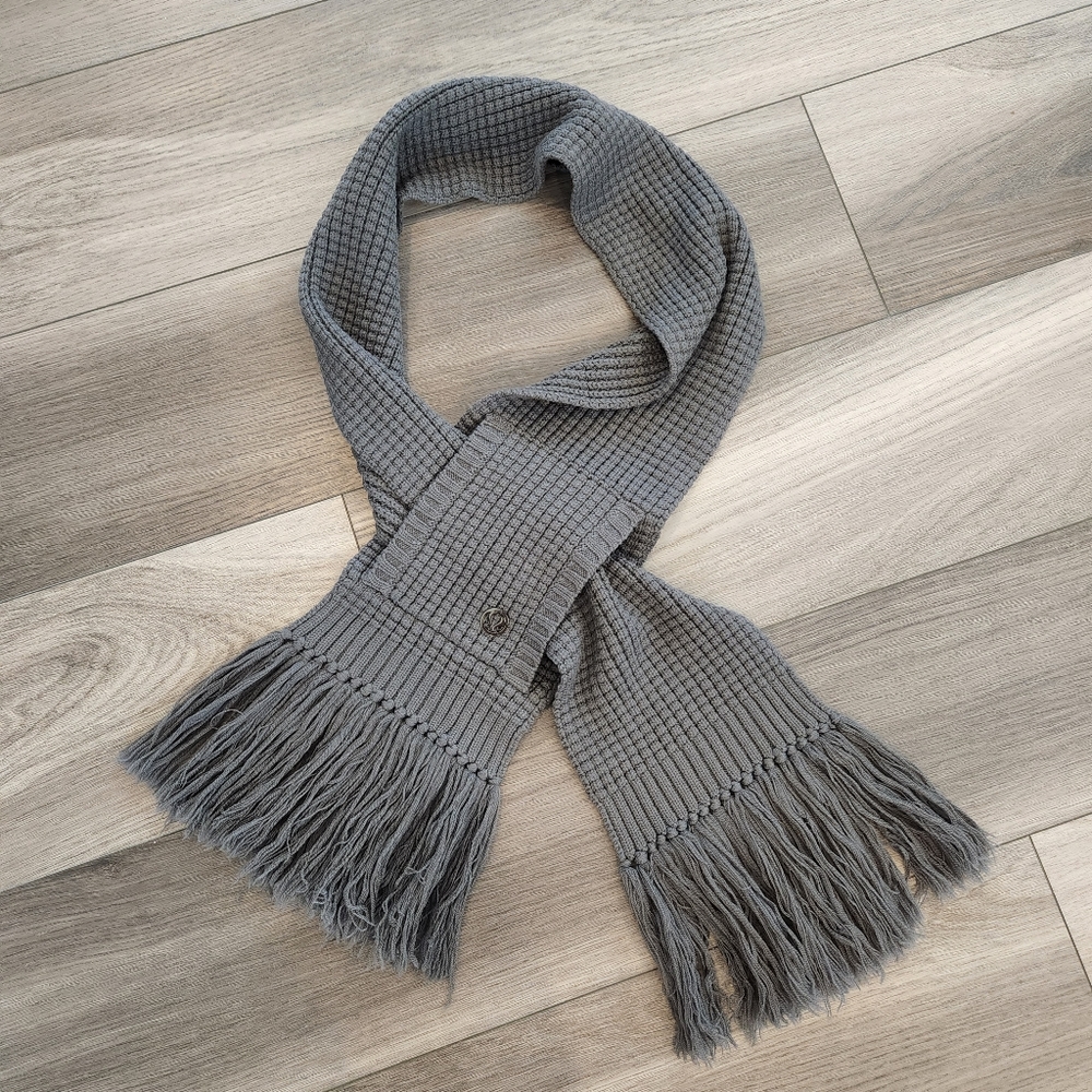 Lululemon knit scarf